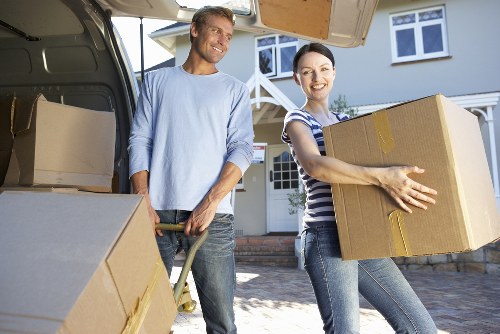 Packing and moving support for a flat relocation in Haroldhill